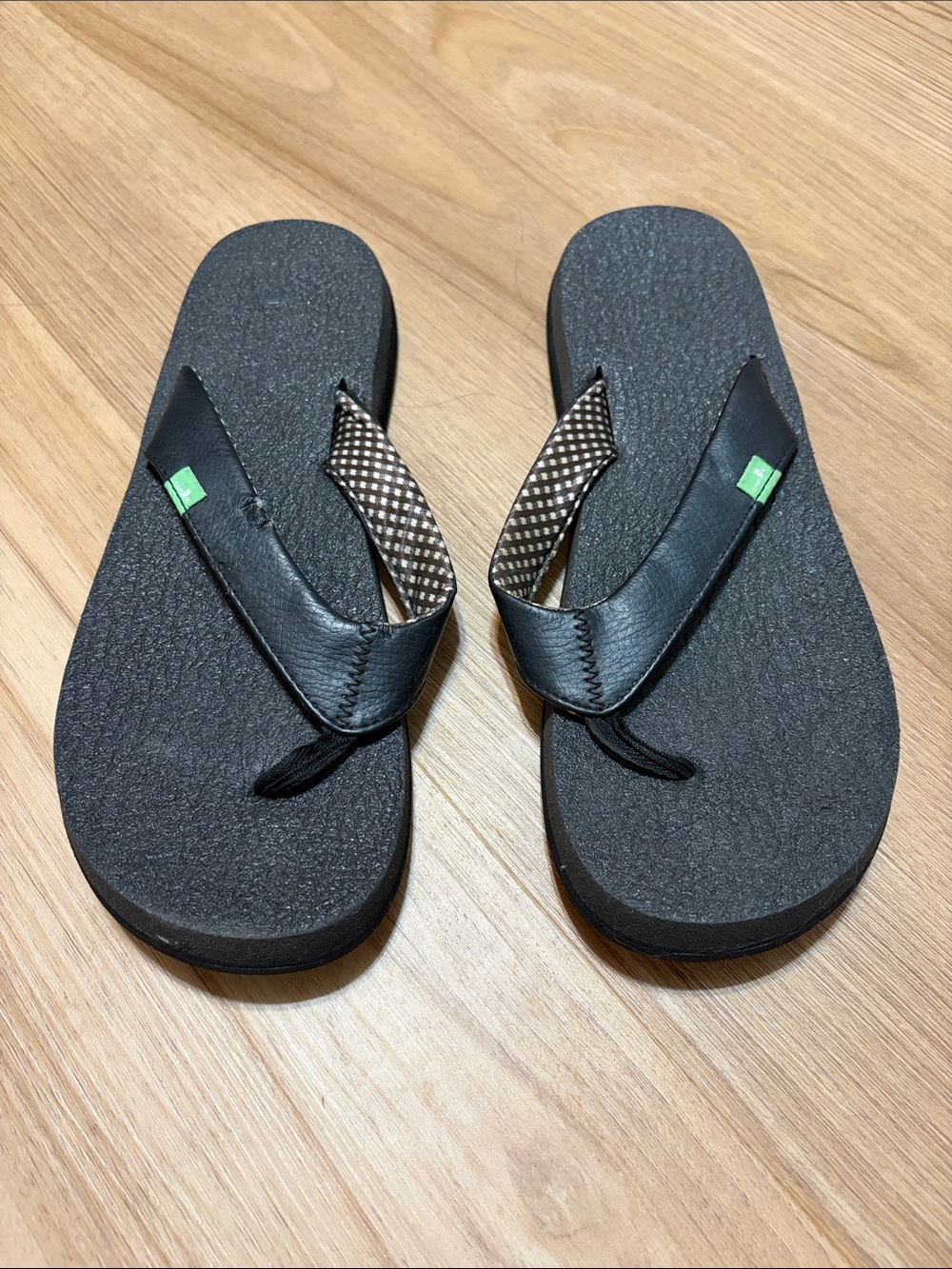 Sanuk Yoga Mat Flip Flops Women’s Size 9 Black Comfort Sandals Like New